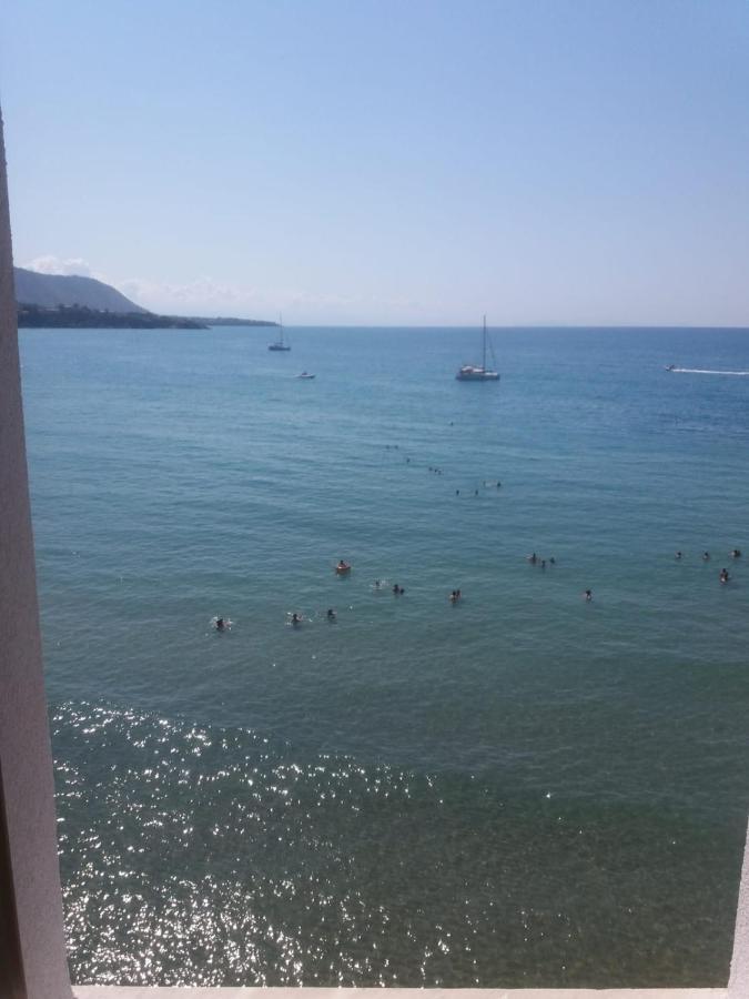 Lavatoioflats Casa Sul Mare E Sul Lavatoio Medievale A Cefalù Exterior foto